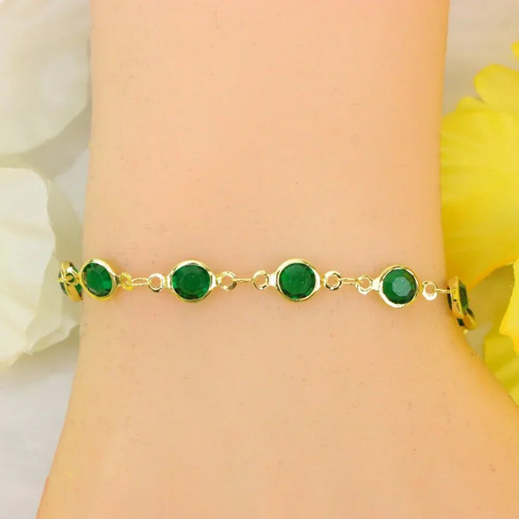 Minimalist Bracelet, Sleek & Modern Design, Women’s Fashion, YC110427-B - Picture 1 of 10